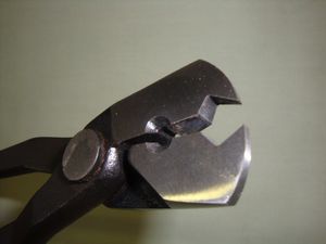 Nordic Viking Crease Nail Puller