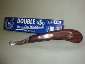Double S Knife Leo